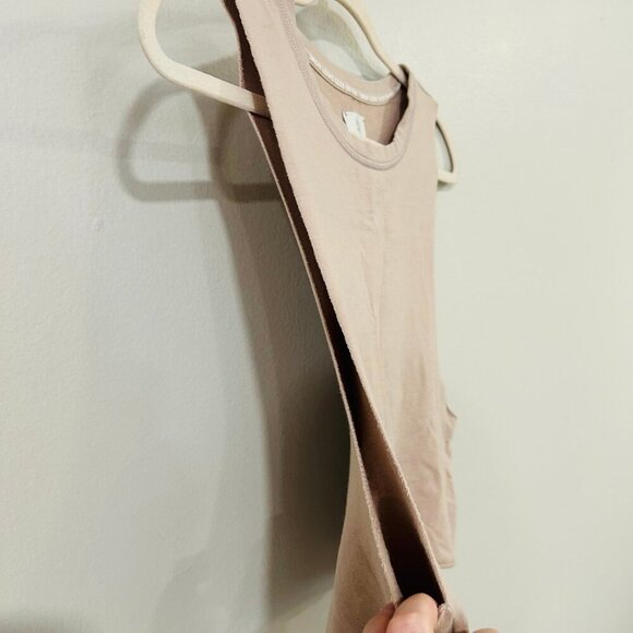 NWOT Offline By Aerie Seamless Cropped Cut Off Muscle Workout Tank Top Small - Picture 2 of 4